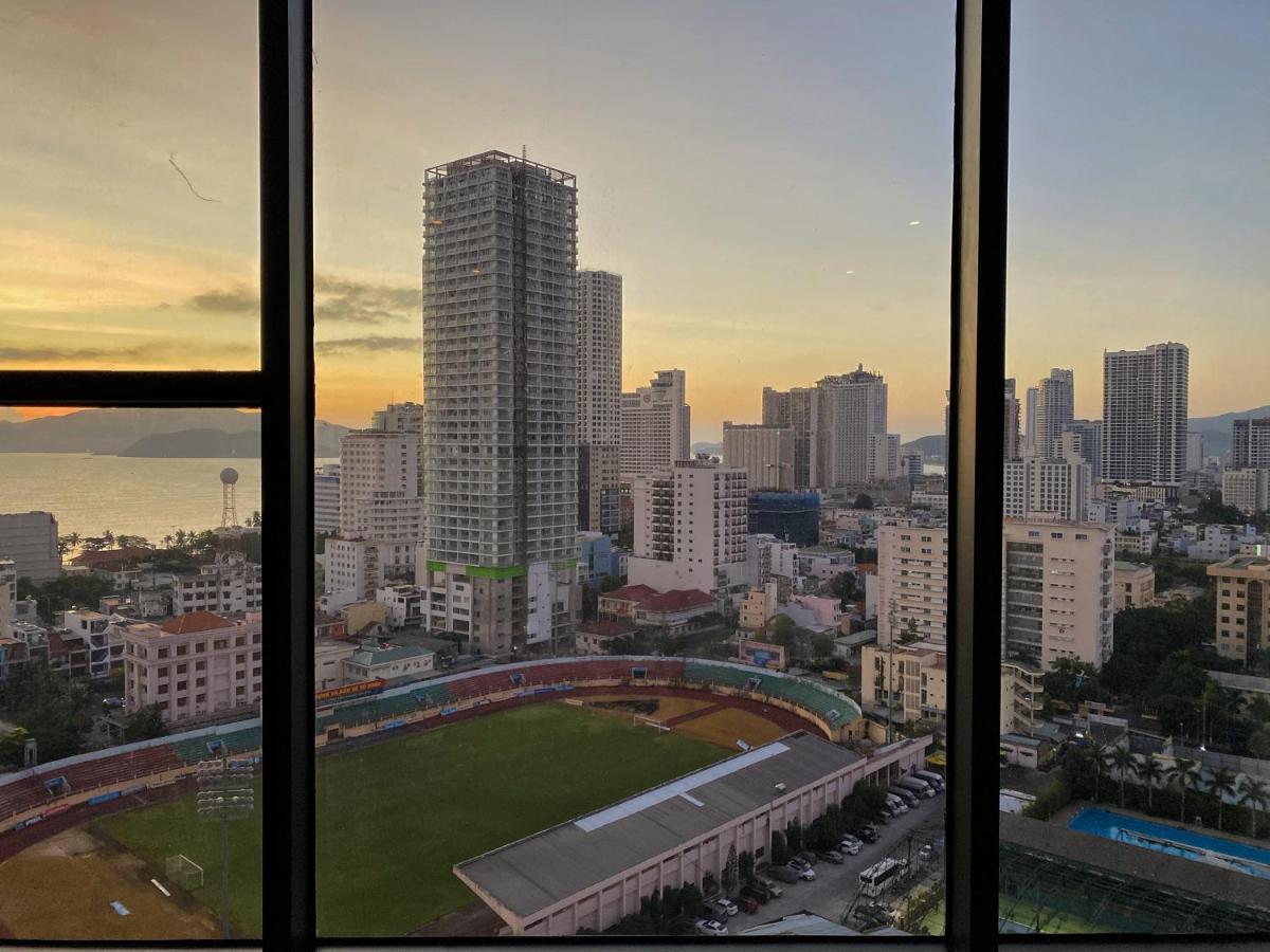 Em Oi Boutique Hotel Nha Trang Esterno foto